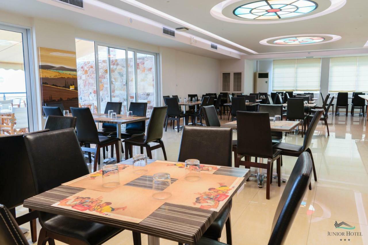 Hotel Junior 3*