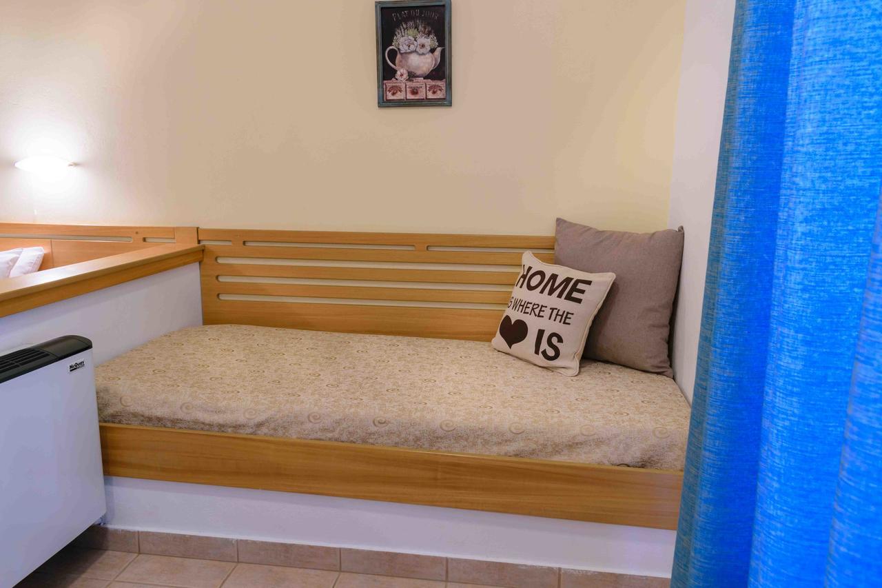 Hotel Junior